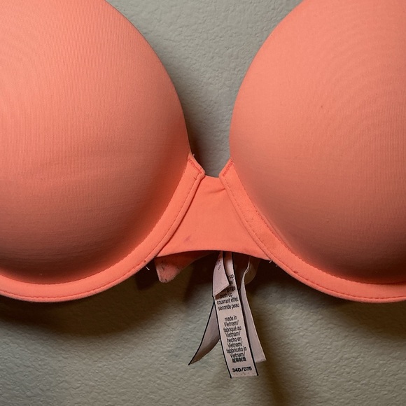 Victoria's Secret Coral Bra - Picture 5 of 7